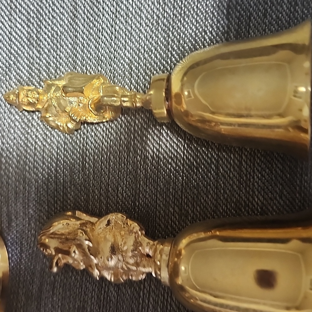 Disneys Set of 12 Gold Plated  Snow White And Seven Dwarfs Bells - Picture 6 of 12